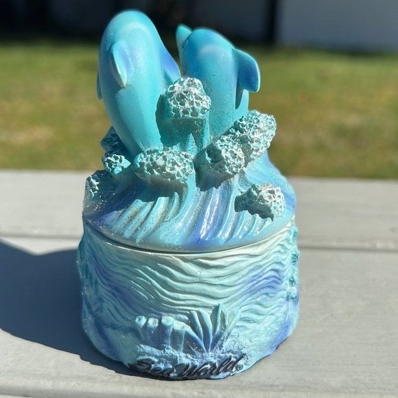 Sea World Dolphin Jewelry Box - Picture 4 of 13